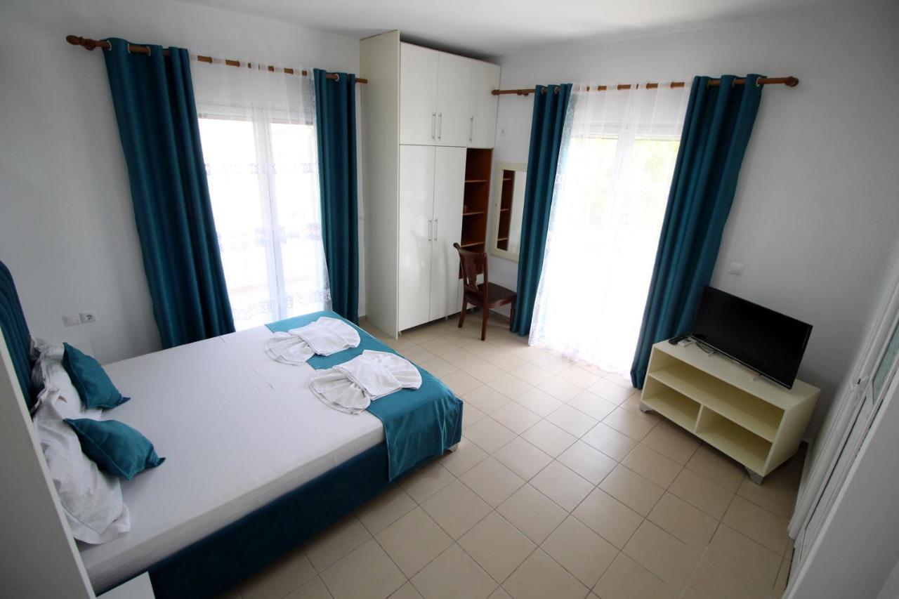 Hotel Vila Kapllani Sarandë Esterno foto