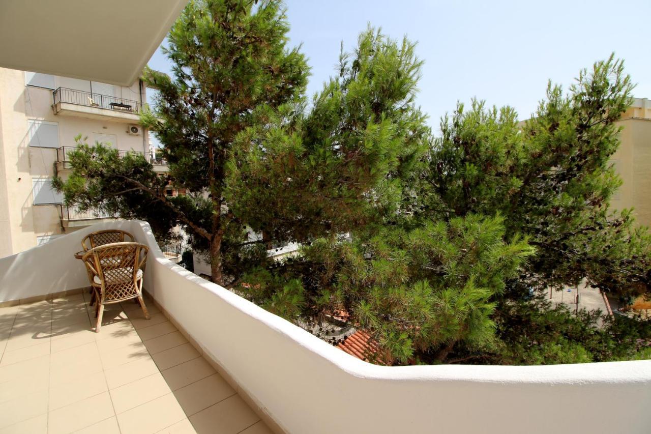 Hotel Vila Kapllani Sarandë Esterno foto