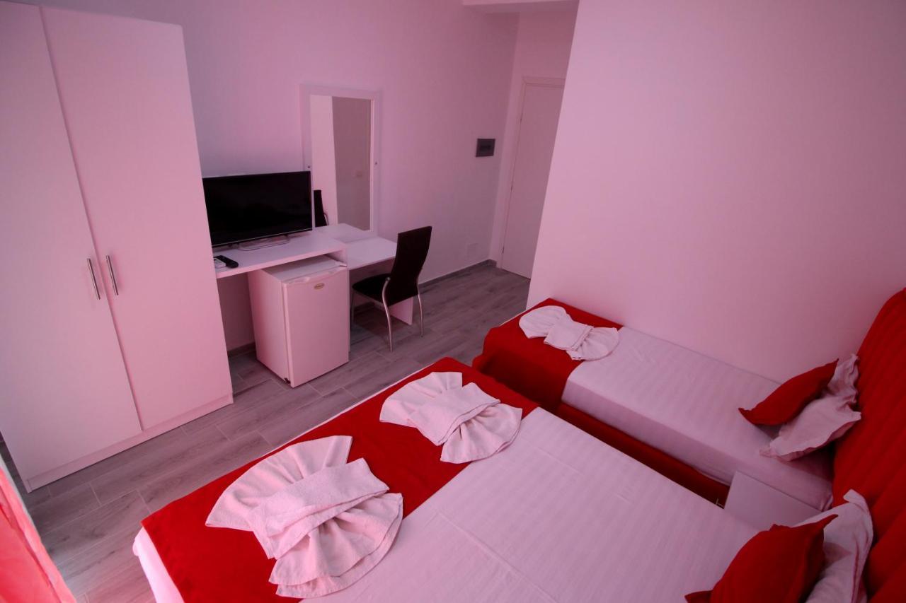 Hotel Vila Kapllani Sarandë Esterno foto